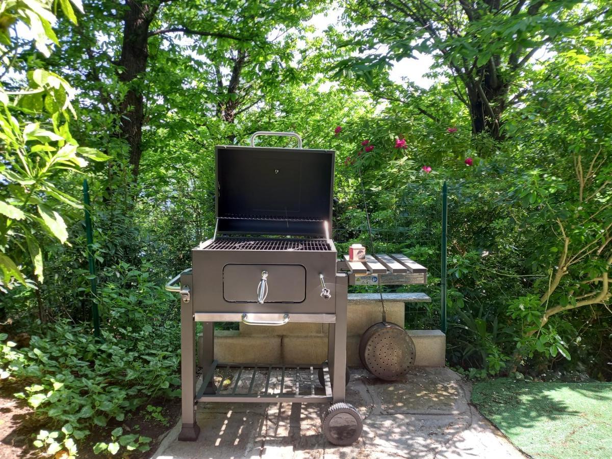 Casa Vacanze Tana Della Volpe 이스프라 외부 사진